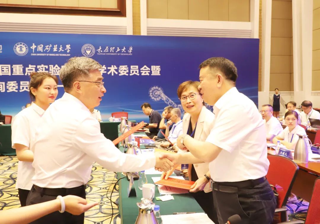 F82015A01D2E56FF7C6B76E30E5_2C5562BC_1CAC4