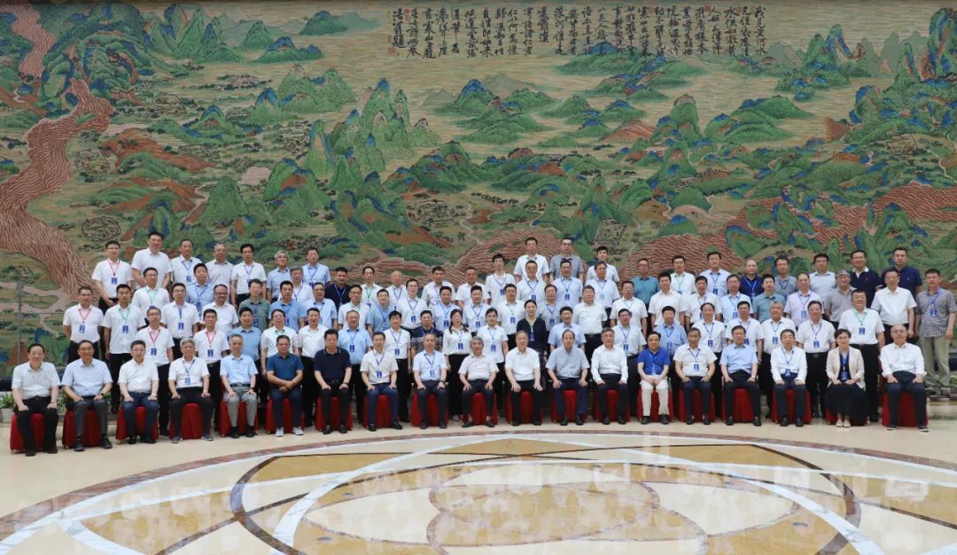 8C90FEC5FDFEA4ECCEEC7965A2C_9B3B40CC_26BE4