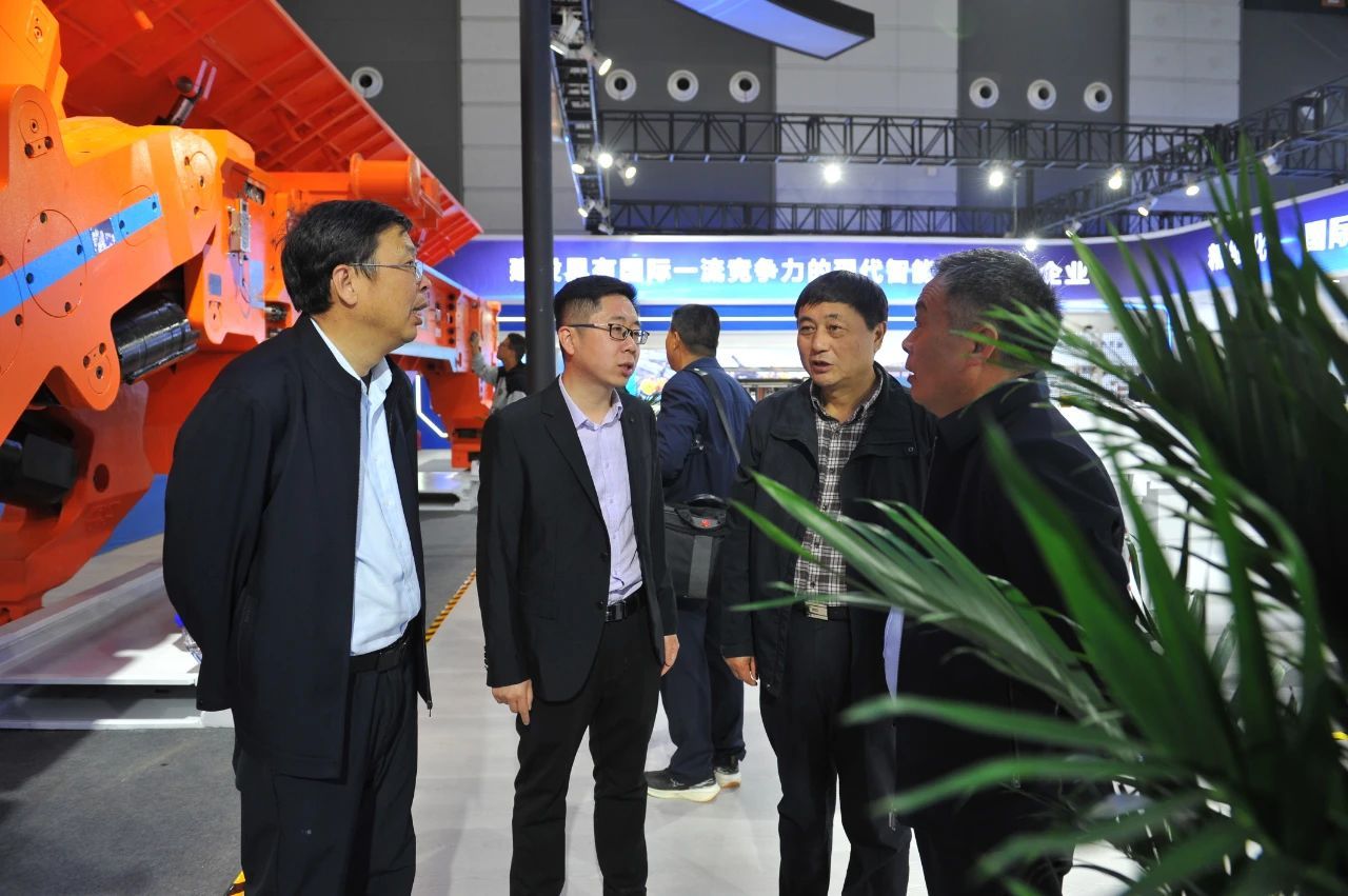 A09ED047EBE4EE141FE77DB63D8_7C9FBF2F_24F0C